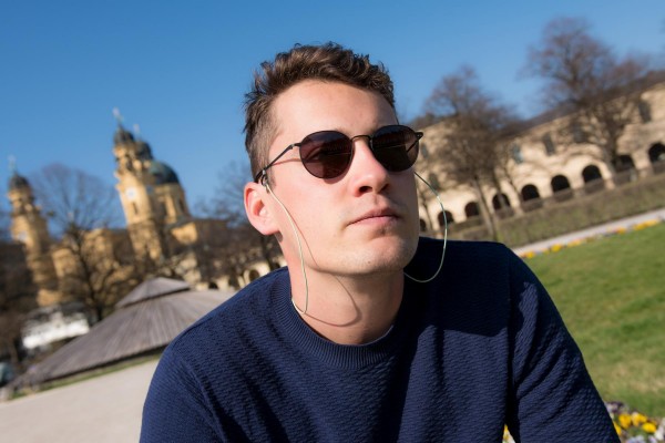 Brillenband Maskenband Leder Pesto Handarbeit soleash Deutschland